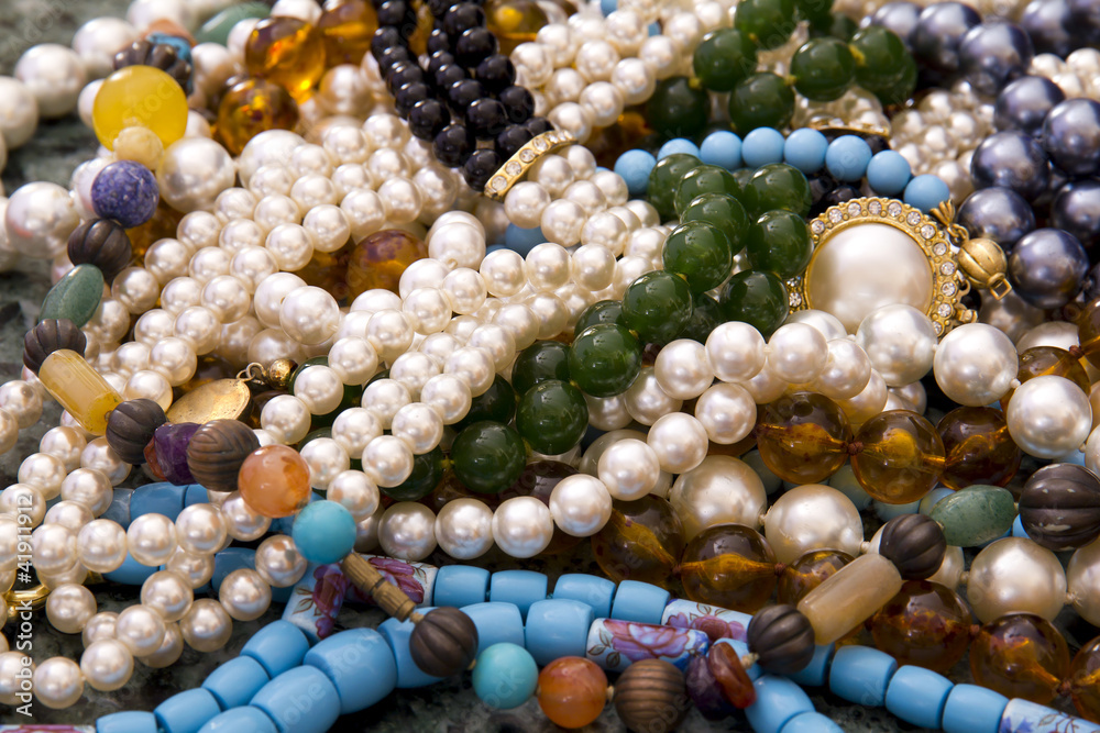 Jewelry, necklaces, pearls