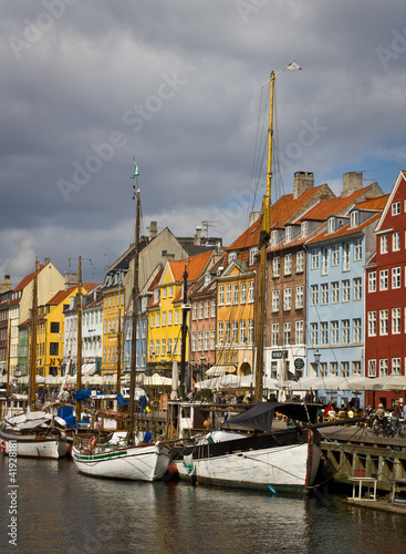 Wall Mural Boats and colorful buildings on Nyhavn