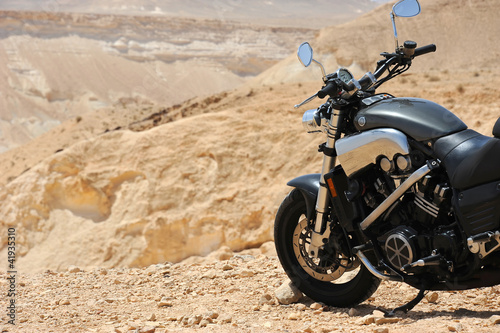 Fototapeta Naklejka Na Ścianę i Meble -  Motorcycle in a desert