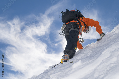 steiler Weg zum Gipfel photo