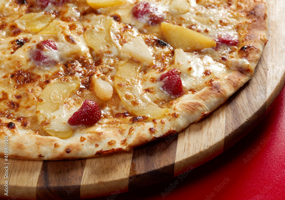 Pizza sweet with strawberries Pizza sweet with strawberries