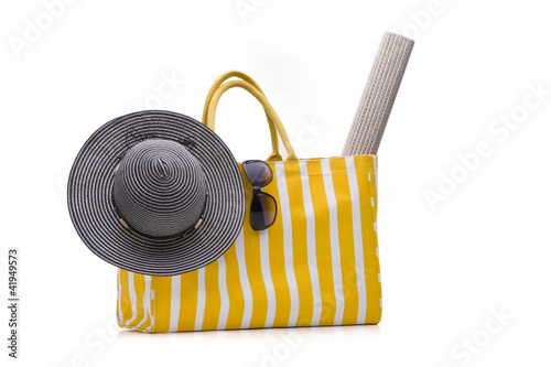 Badetrasche mit Sonnehut und Sonnenbrille