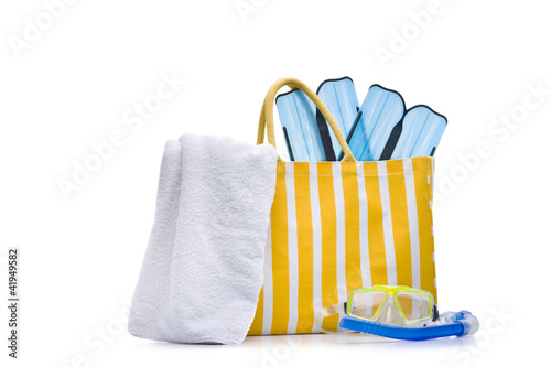 Badetasche mit Flossen und Handtuch