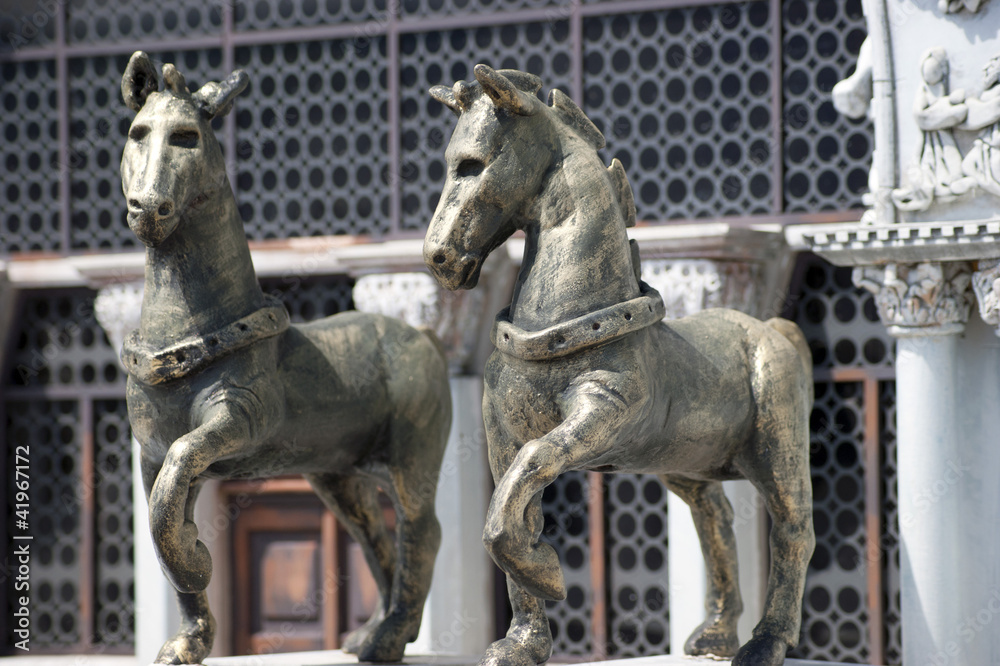 Naklejka premium The horses on St Mark’s Basilic in Venice complex miniature