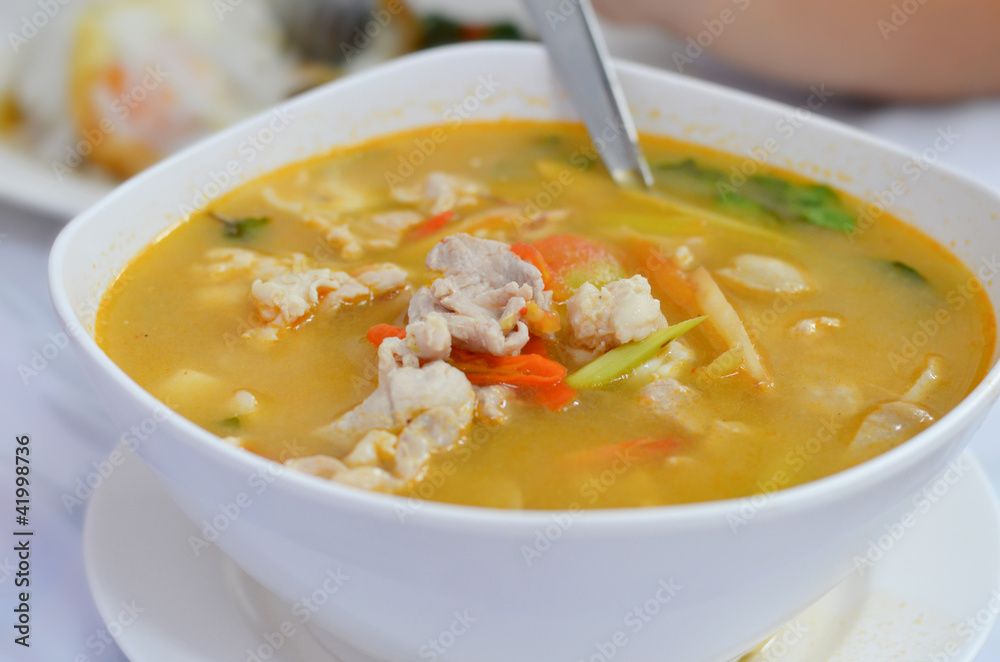 Tom yum kai Tom yum kai