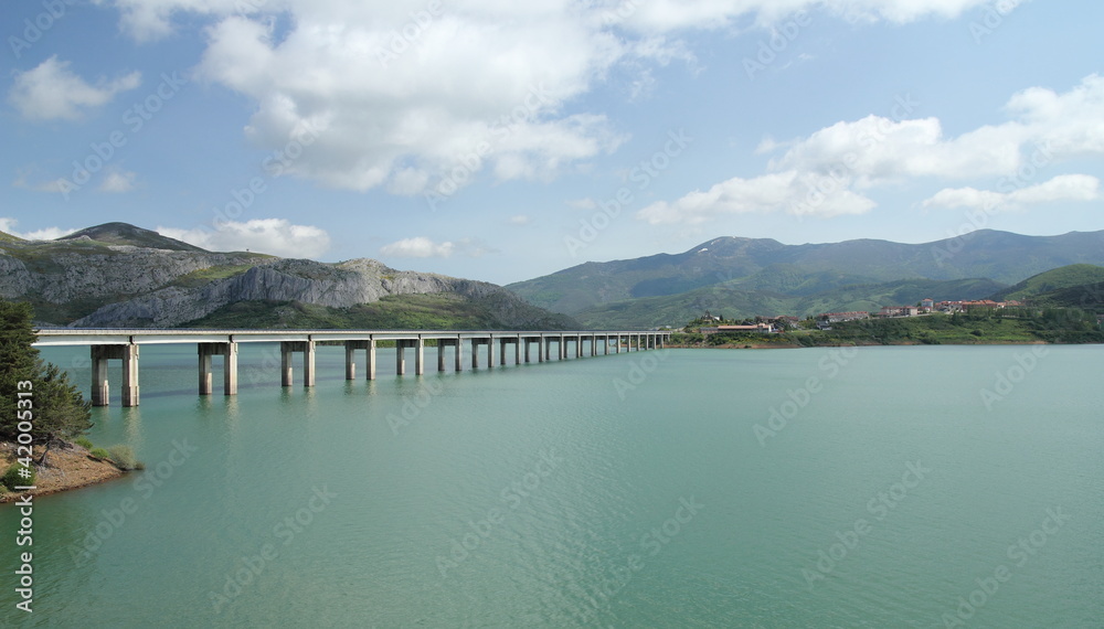Puente y Embalse de Riaño, León, Castilla y León