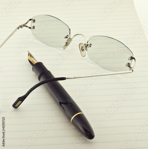 pen glasses