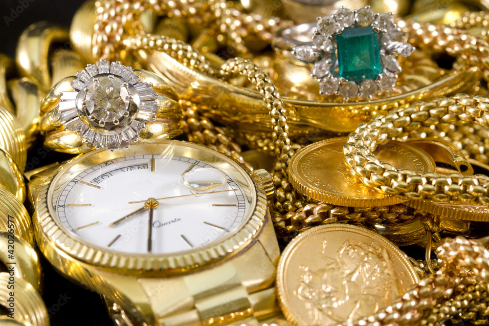 Jewelry, gold, necklaces, rings, bracelets, watch, wealth Jewelry, gold, necklaces, rings, bracelets, watch, wealth