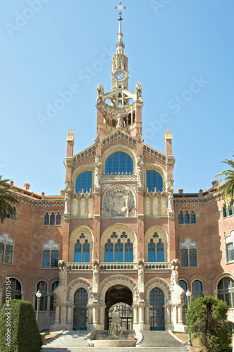 Pforte des Hospital de la Santa Creu i Sant Pau in Barcelona #42075154