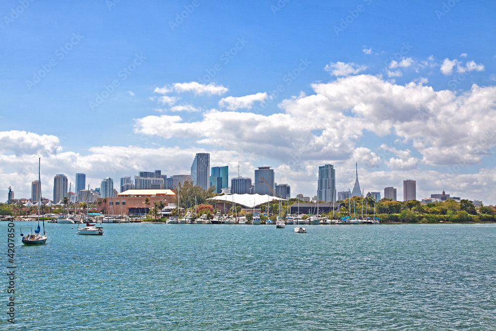Fototapeta premium Miami Skyline, Biscayne Bay