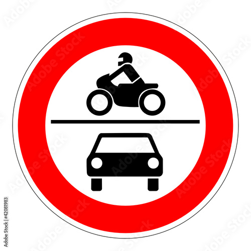 Verkehrsverbot für PKW und Motorräder – RGB-Rot