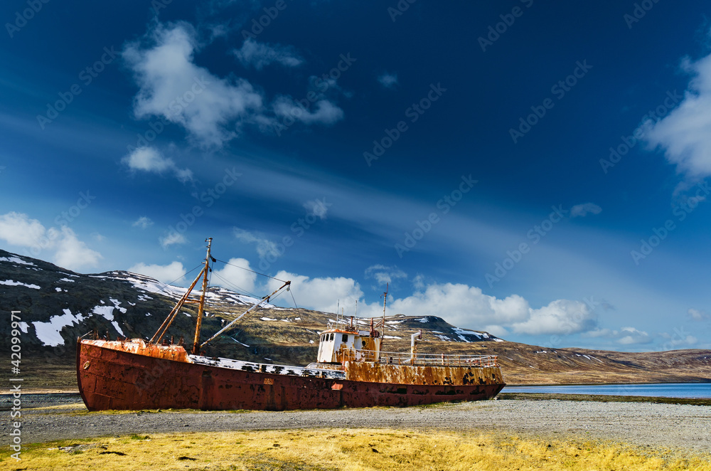 The wreck of the Garður near Patreksfjörður
