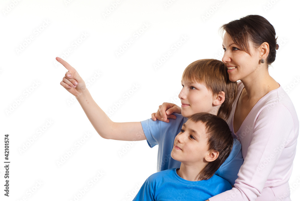 A beautiful Caucasian mama with the sons of fooling around A beautiful Caucasian mama with the sons of fooling around