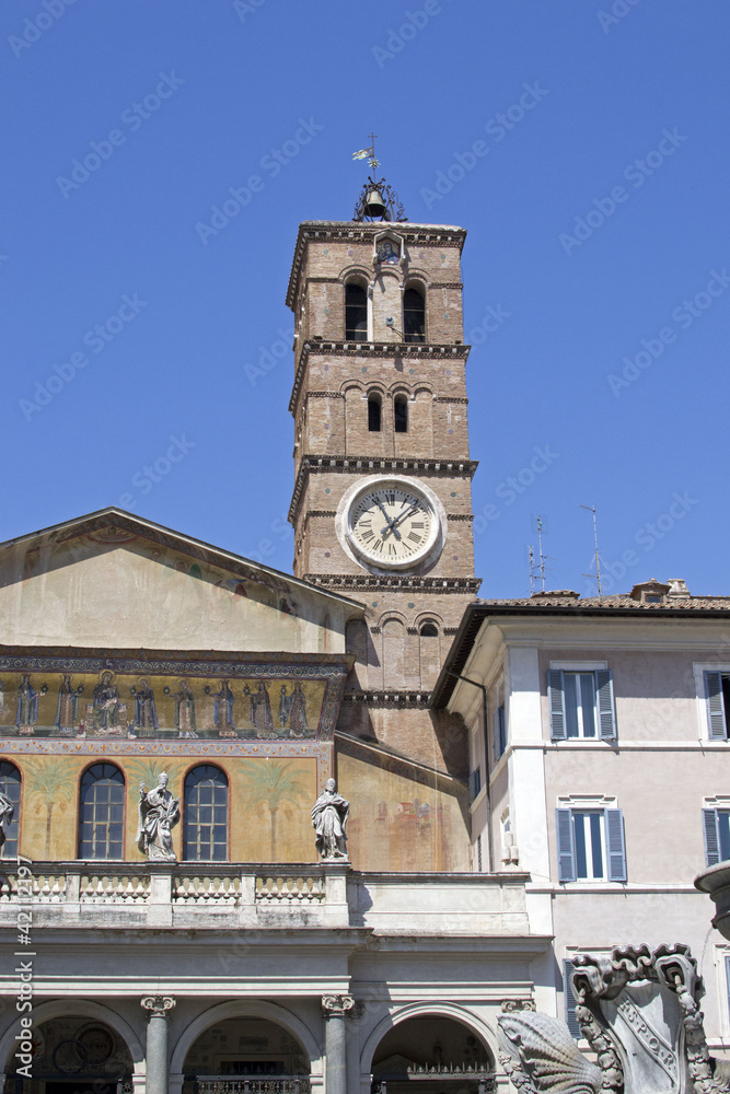 Campanile con orologio di Santa Maria in Trastevere