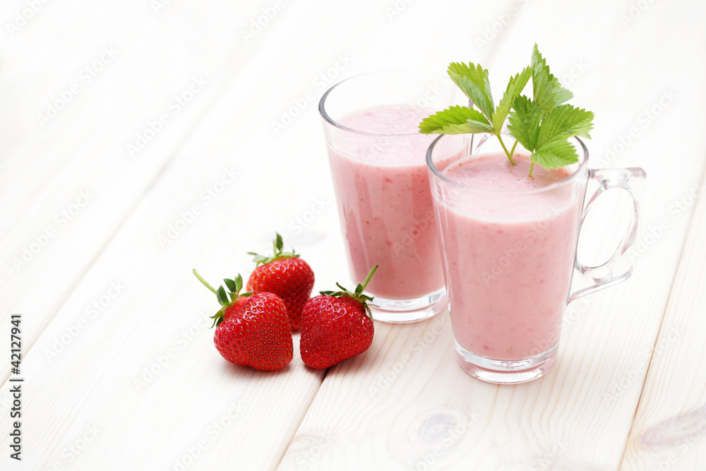 strawberry smoothie strawberry smoothie