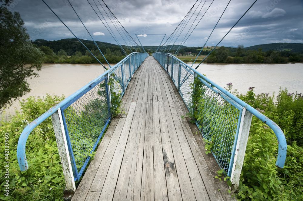 Obraz premium Bridge over river