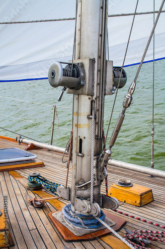 The mast sailing yacht. Photo Close-up