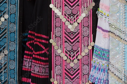 Tableau sur toile hmong tribe clothes