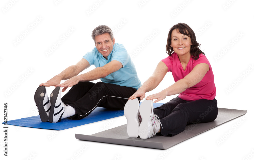 Obraz premium Active mature couple doing fitness