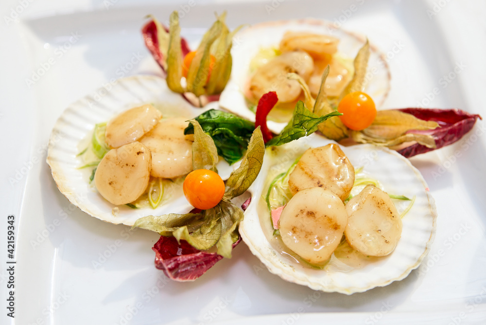 Scallops on banquet table Scallops on banquet table