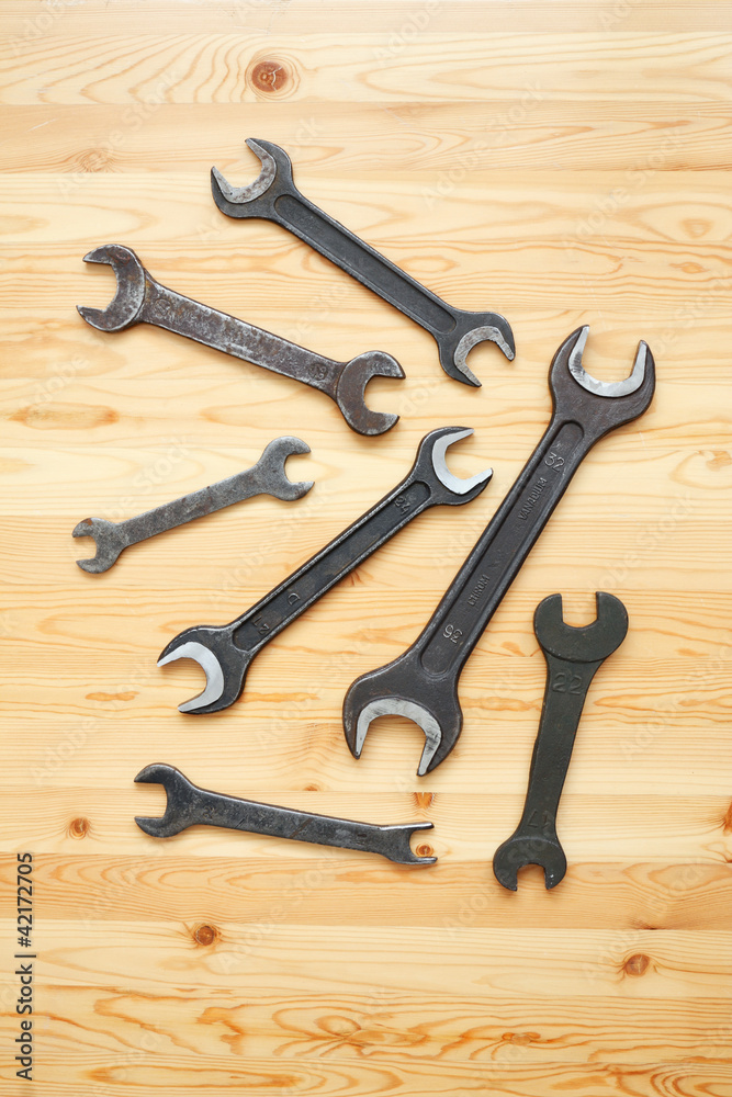 Several spanners Several spanners