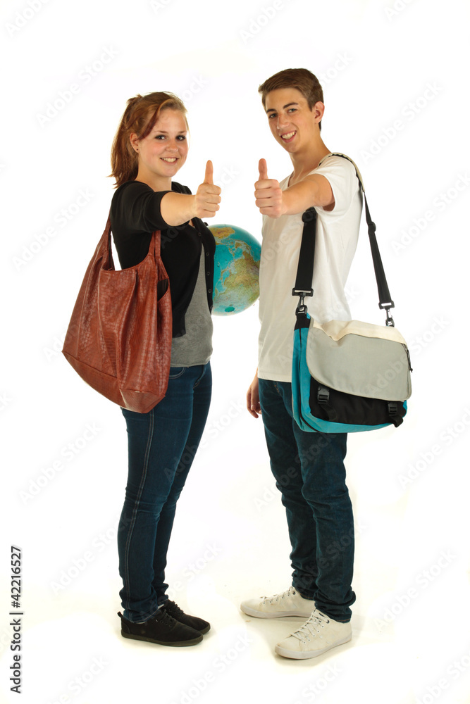 Teenager mit Schultaschen Teenager mit Schultaschen