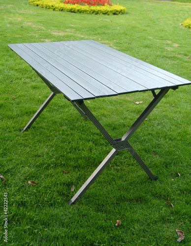 folding table