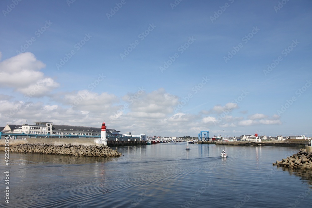 Naklejka premium phare,port,guilvinec,bretagne,chalutier