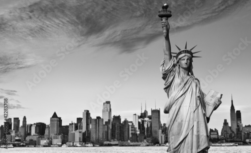 new york city black and white hi contrast © UTBP