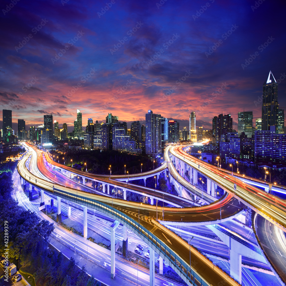 Fototapeta premium Szanghaj autostrada widok przy zmierzchem