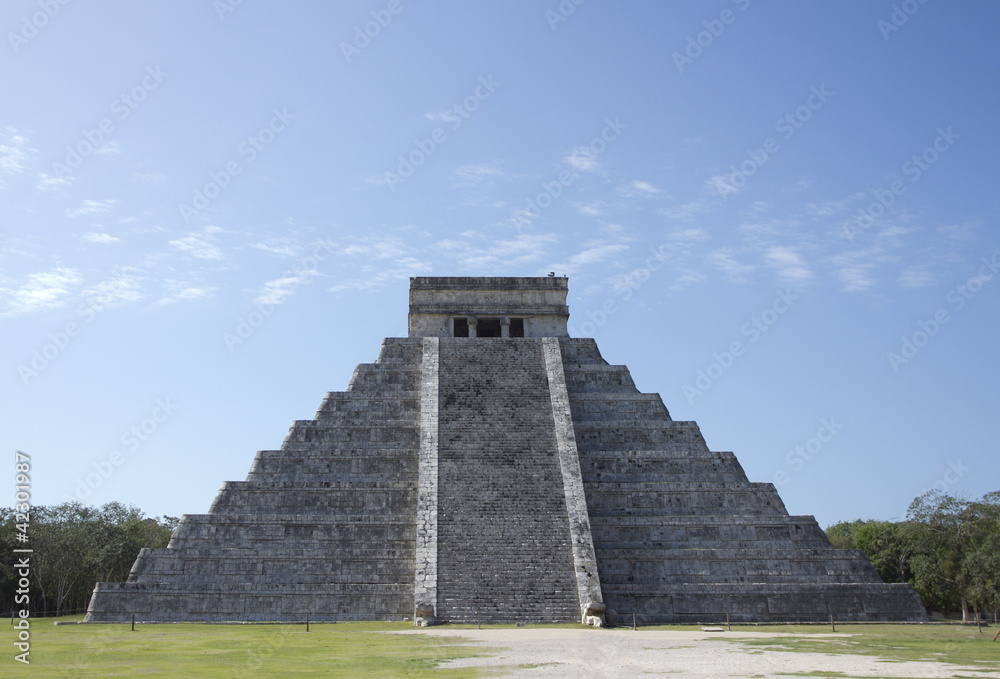 mayan ruins at chichen itza, mexico mayan ruins at chichen itza, mexico