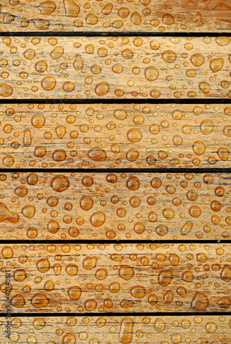 Hintergrund-nasses Holz Wassertropfen Hochformat