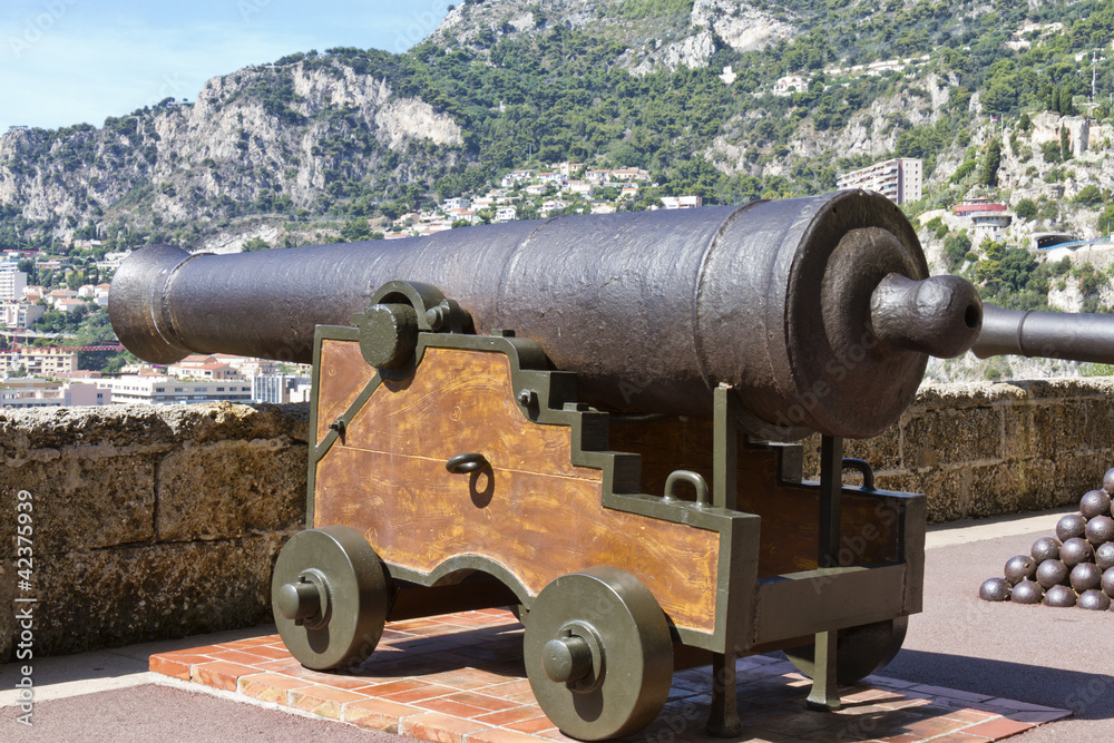 Old cannon near Prince's Palace of Monaco