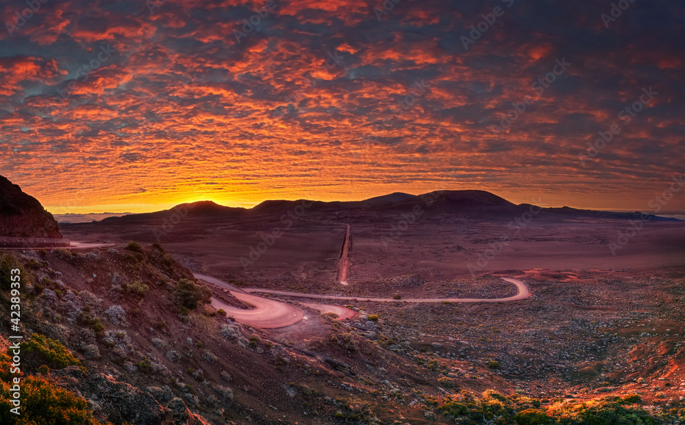 Aube sur la Plaine des Sables - La Réunion