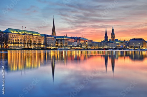 Hamburg im Abendlicht photo