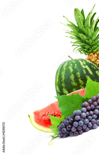 Fototapeta Naklejka Na Ścianę i Meble -  Colorful healthy fresh fruit.