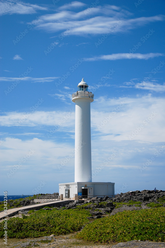残波岬の灯台