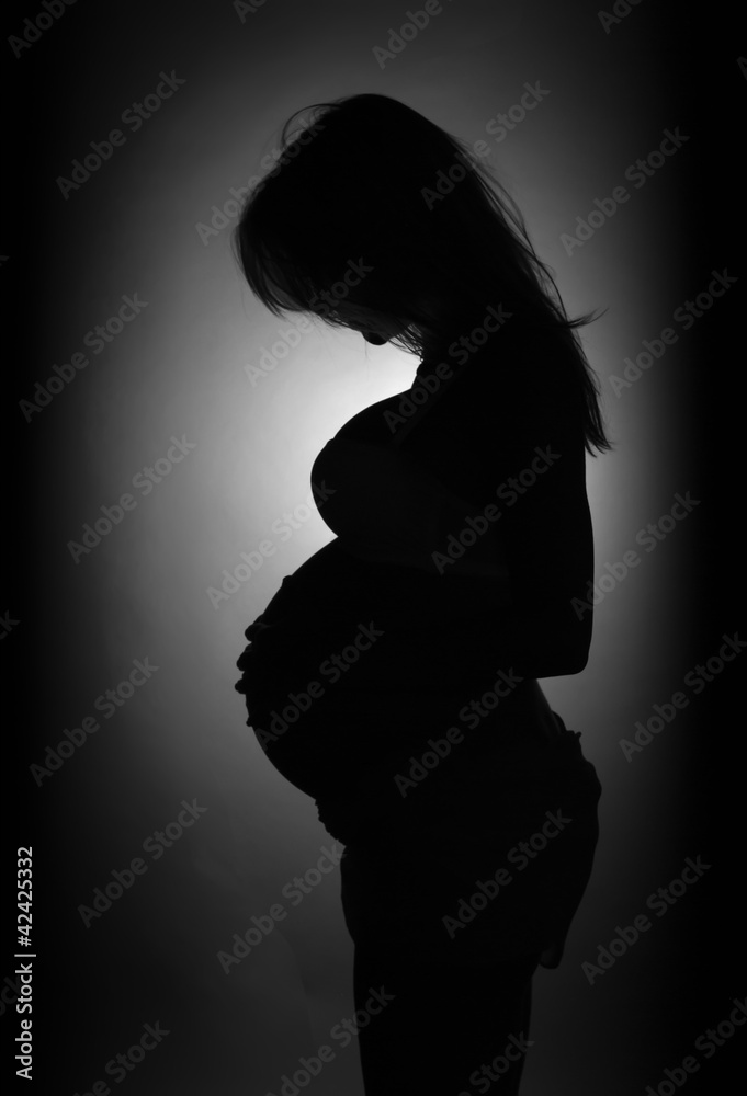 Portrait of pregnant woman