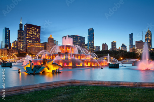 Obraz na płótnie Buckingham Fountain in Grant Park, Chicago w salonie