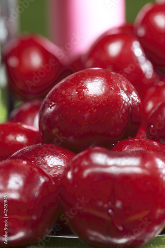  perfect sweet cherries