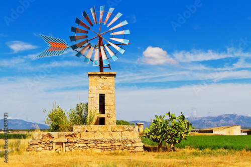 Windmühle auf Mallorca - Wassergewinnung photo