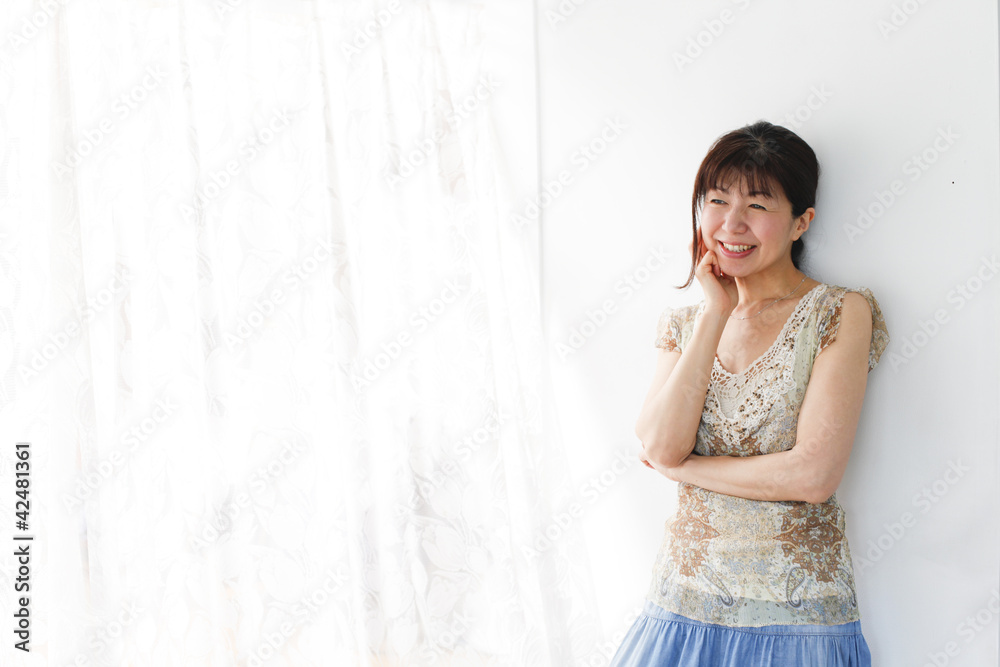 ミドルの女性 ミドルの女性