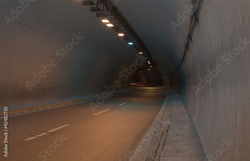 Tunnel