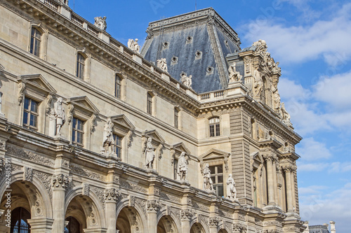 Paris- Louvre © Thomas Leonhardy