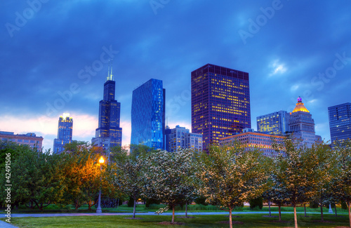 Downtown Chicago, IL in the evening