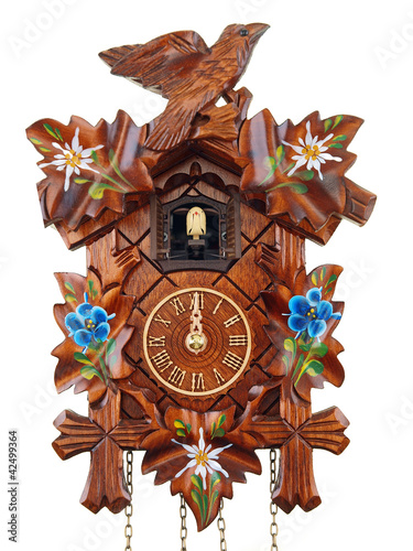 Kuckucksuhr zeigt 12 Uhr