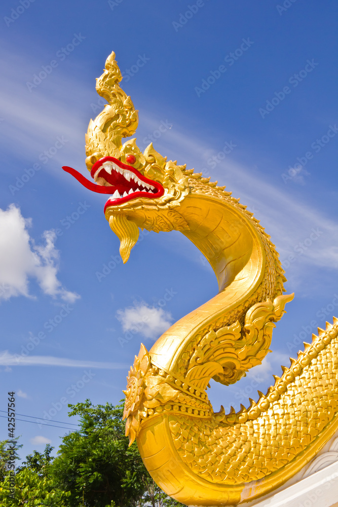 Fototapeta premium King of nagas statue
