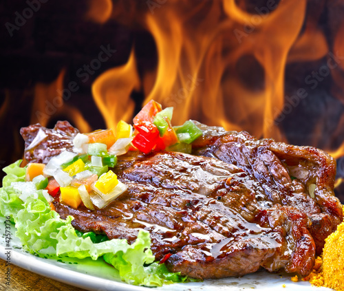 carne grelhada