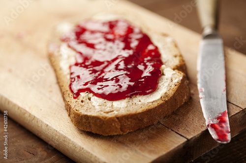 jam on bread photo