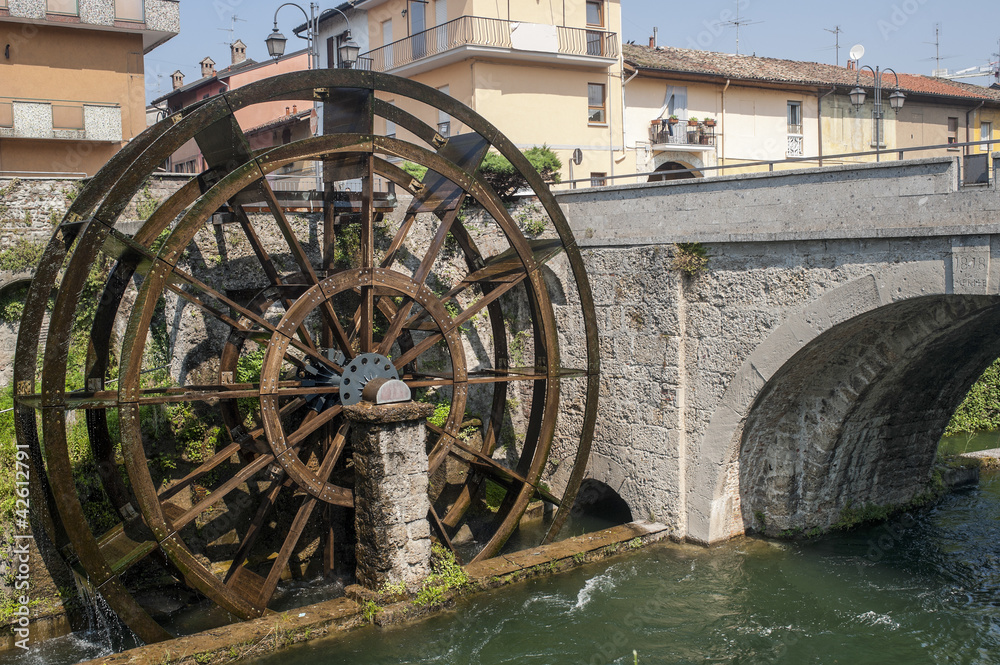 Groppello d'Adda (Milan, Lombardy, Italy), ancient bridge and wa